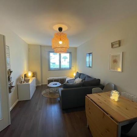 Apartamento A Un Paso De La Playa En Ares Con Piscina Y Parking المظهر الخارجي الصورة
